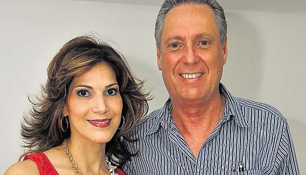 8. María del Carmen de Malek y Enrique Malek.