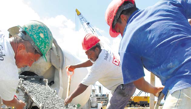 Dominio. De los 238,396 nuevos contratos registrados hay que destacar que 85,877 fueron definidos, 68,811 indefinidos y 83,708 por obra determinada. También refleja que los hombres han sido mayormente contratados en este tiempo que las mujeres con 172,912, frente a 65,484 para las femeninas.