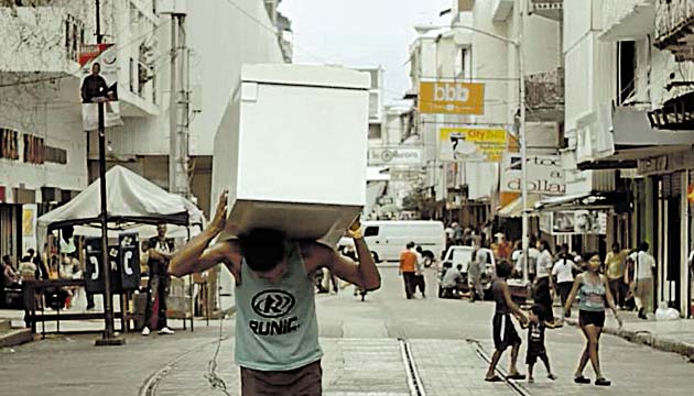 Esta imagen de saqueo a centros comerciales fue revivida. (Archivo)
