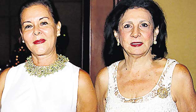7. Elba Pittí Espinoza y Carmen Gamboa.