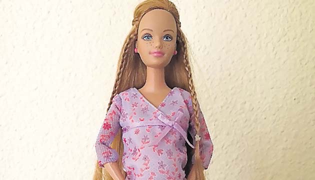 Barbie ha tenido más de 100 profesiones y ha estado embarazada.