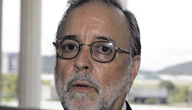 La ratificación por 10 años de Escoffery fue duramente cuestionada.(Archivo)