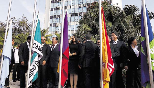 Reto del Legislativo. La modificación a la Ley de Contrataciones Públicas, que ha sido reformada en otras siete ocasiones, aparece como una propuesta para este periodo, de tal forma que se llegue a evitar que obedezca o responda a los intereses particulares de unos cuantos.