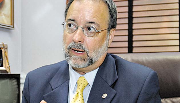 Dirigentes de los partidos políticos señalan que “no es conveniente nombrar a un magistrado como Eduardo Valdés Escoffery y queda en evidencia la manipulación de los fallos y el robo de curules”.(Archivo)