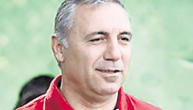 Hristo Stoichkov - Exjugador del FC Barcelona