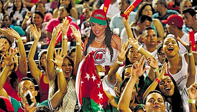 6. La fanaticada de Chiriquí dijo presente en el estadio Rod Carew.(Anayansi Gamez)