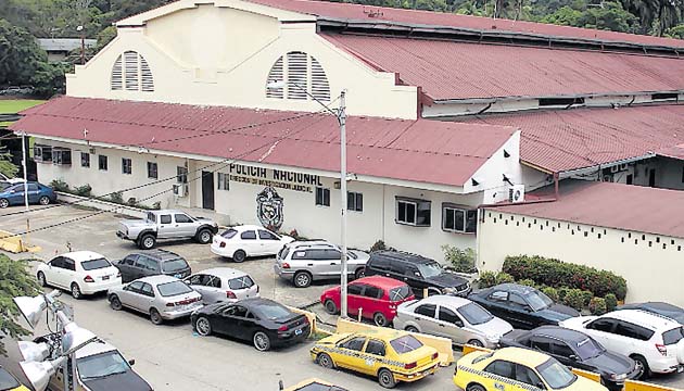 Los dos exfuncionarios fueron llevados a una celda en la DIJ.(Archivo )