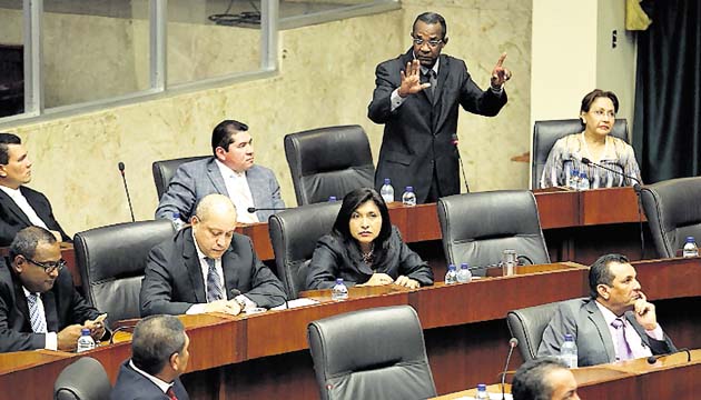 Se ha pedido el levantamiento del fuero electoral a diputados.()