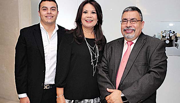 5. Jaime Campuzano Jr., Martina López y Luis Correa.