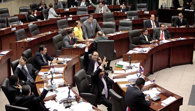 Aprueban ley que agiliza los desembolsos de créditos agrarios
