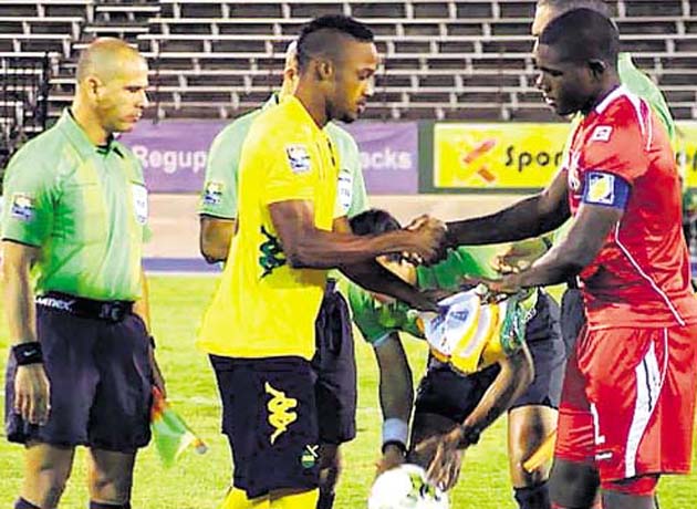 Hormechea (rojo) portó con orgullo la banda de capitán.(Fepafut)