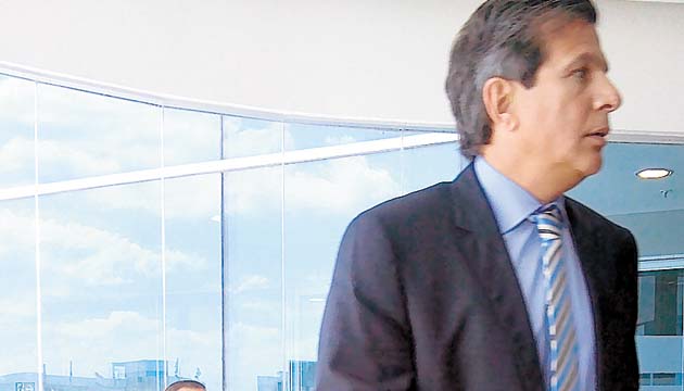 Cuestionan la visita de ‘Popi’ a una comisión