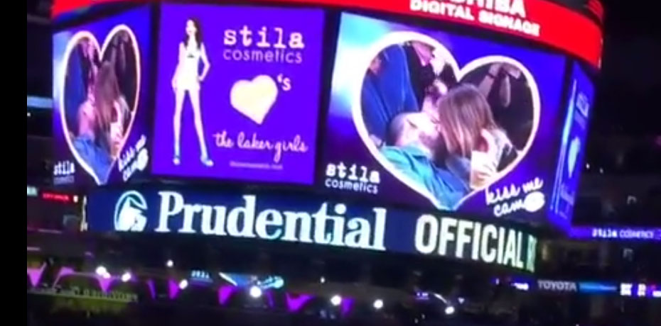 El beso alegre y sin demora, Cameron Díaz y Benji Madden