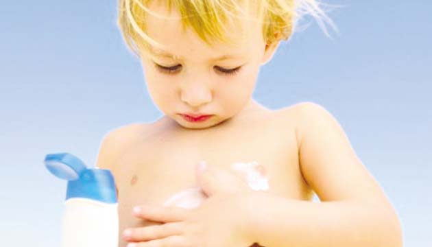 Existen protectores especiales para bebés y niños más grandes. Es importante evitar enfermedades como el cáncer de piel.