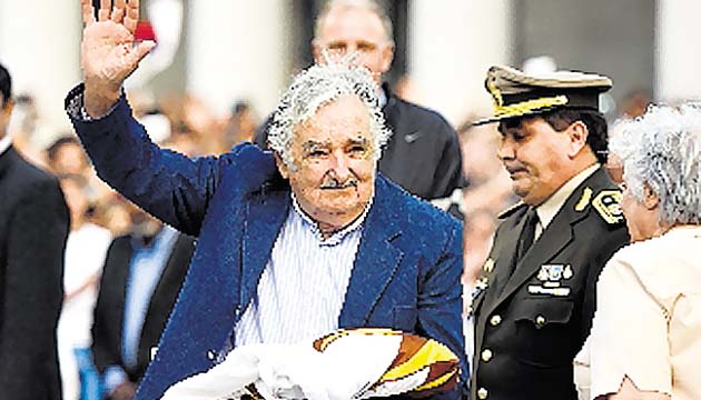 Mandatario se despide del cargo, sus colaboradores y copartidarios()