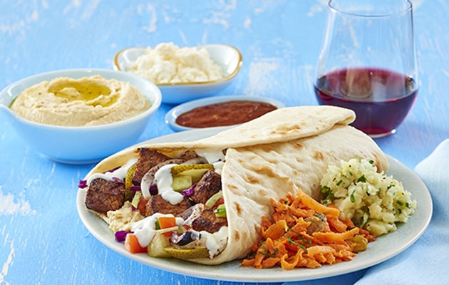Un gyro del restaurante fast casual, Daphne´s
