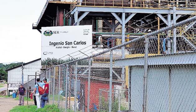 Pesé. En noviembre pasado, trabajadores de la empresa Campos de Pesé denunciaron que ningún representante del Gobierno acudió a ellos para darles explicaciones ni conocer su condición laboral y los problemas ocasionados por el cierre de esa industria, lo cual arrojó unas 2,000 plazas de empleo perdidas.