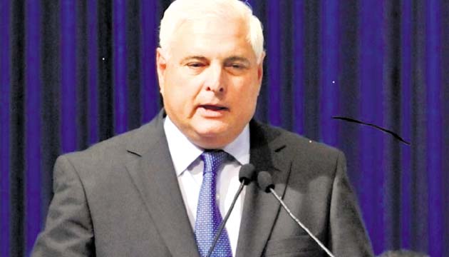 Persecución. El expresidente de la República Ricardo Martinelli calificó como persecución política que la Dirección General de Ingresos (DGI) haya ordenado el secuestro de los bienes, cuentas corrientes, depósitos y cualquier cuenta bancaria de la central azucarera La Victoria, S.A.