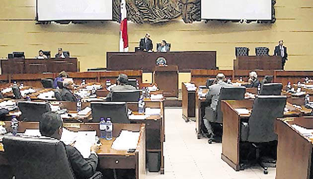 Exigen auditoría para investigar a los diputados