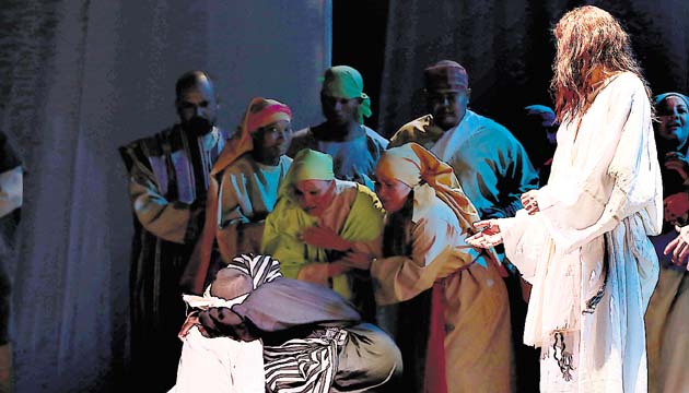 Cuando Jesucristo hizo andar a un paralítico.