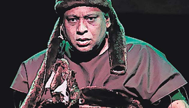 Carlos Serrano como Judas.
