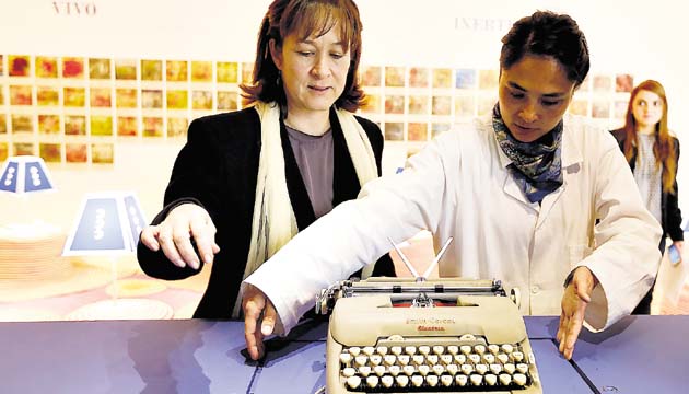 En la ciudad de Bogotá también se exhibe su máquina de escribir.