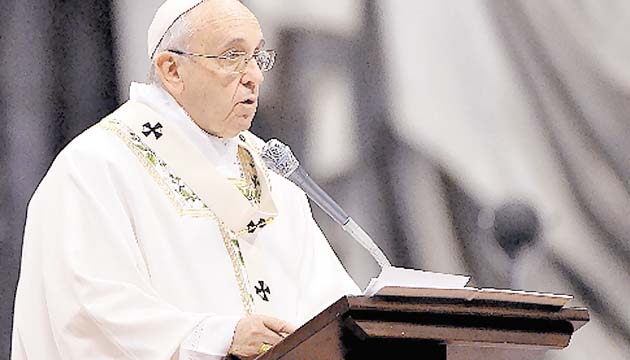 El papa condenó el brutal ataque sin sentido en Kenia