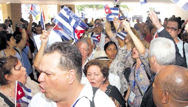 Detienen a 12 cubanos, tras trifulca registrada en el Parque Porras
