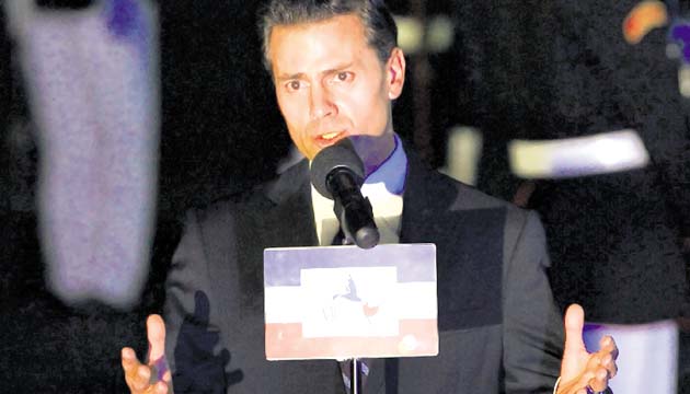 El avión de Enrique Peña Nieto sufrió desperfectos mecánicos.(EFE)