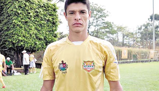 Sergio Guzmán suma seis ganados, dos derrotas y un empate con el Árabe.(Anayansi Gamez)