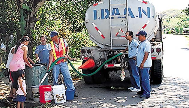 Según López, el Idaan ha invertido para mejorar la red de distribución
