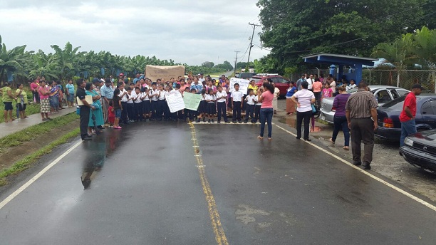 Cierre, protesta, changuinola, escuela, educación, bocas del toro