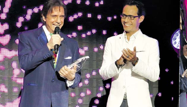 Roberto Carlos recibió el Premio Billboard a la trayectoria artística.