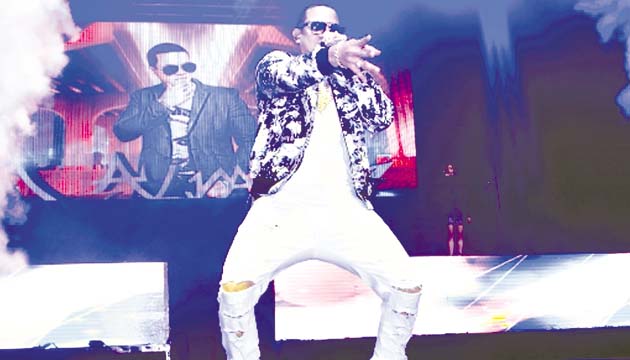 J. Alvarez fue el encargado de cerrar el concierto.