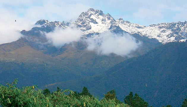 Teleférico más alto del mundo lleva directo de la ciudad a la nieve.(Samuelistok - Wikimedia Commons)