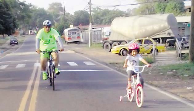 Niños y adultos son bienvenidos a participar en la actividad.(Pablo Castillo)