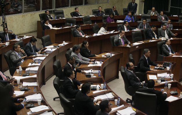 Última reforma: La última reforma a la Constitución Política de Panamá se produjo en 2004, en la que desapareció la figura del segundo vicepresidente, se incluyó el derecho de las personas con discapacidad y la conformación de la Asamblea Nacional con 71 diputados a nivel nacional.