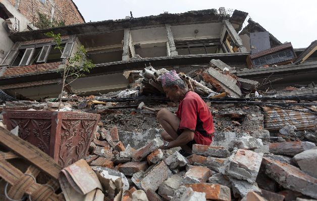    Tras dos semanas del terremoto, Nepal   alista la reconstrucción 