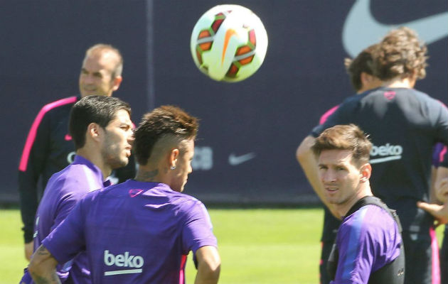 El tridente de Messi, Neymar y Suárez es el más goelador de la historia del Barcelona. Foto: EFE