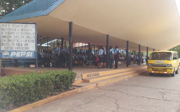 Estudiantes aseguran que hace 15 días se recibió la invitación.