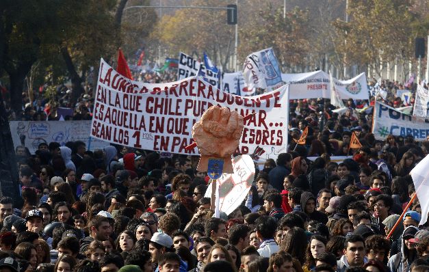 Profesores llevan dos semanas en paro de labores