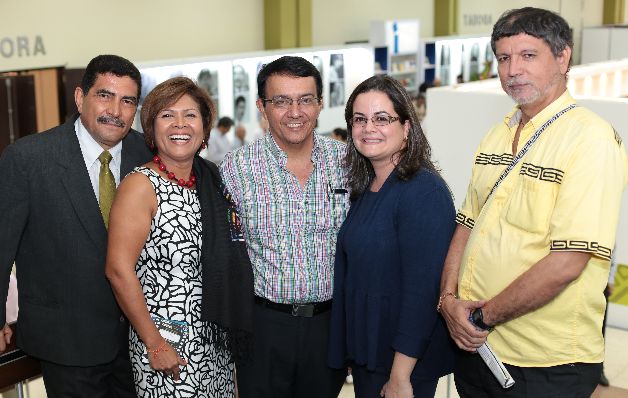 Autores panameños que participarán en la FIL.