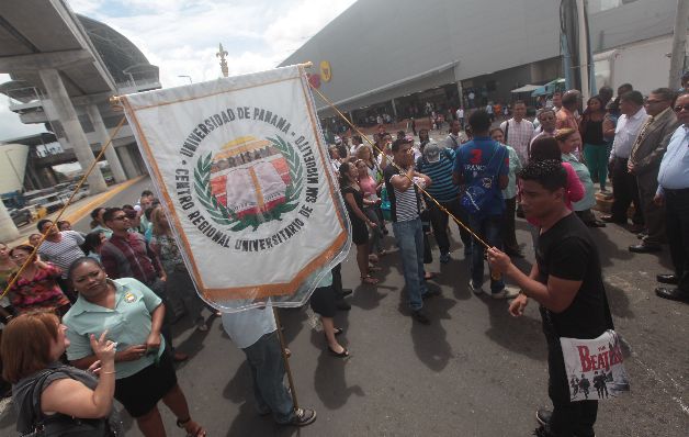 Diferencia entre grupos dentro de la Universidad de Panamá genera crisis
