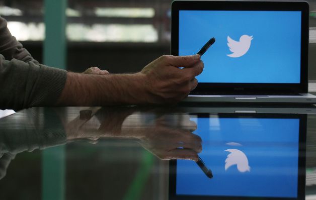 Dick Costolo renuncia a Twitter en momentos críticos para la empresa