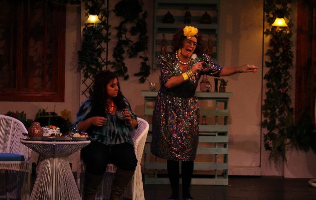 Sonia (Meche Ochoa), Carmela (Jeanne Marie Leggiere) y Cecilia. / Jenny Acosta Ellas desnudaron y fueron desnudadas