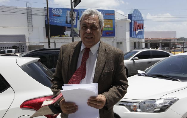 Presentan querella penal contra exfiscal Chevalier