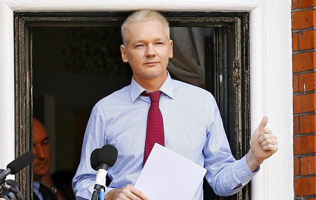 Assange pide asilo en Francia; Hollande  dijo no  