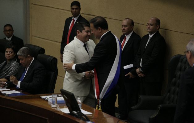 La instalación de la Asamblea duró 10 horas, cuando debió culminar al mediodía.