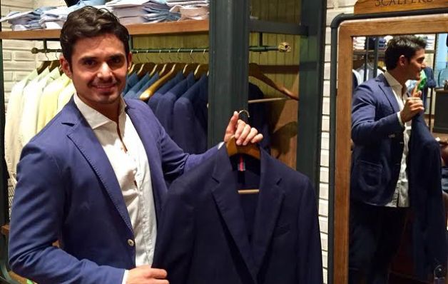 Su hijo ya escogió su traje. Mención honorífica a Durán