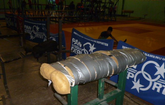 Muchos gimnasios donde entrenan los atletas se encuentran deteriorados. / Cortesía Atletas harán sentir su voz